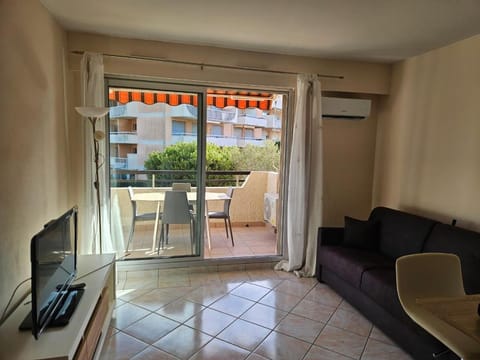 Studio lumineux Apartment in Cavalaire-sur-Mer