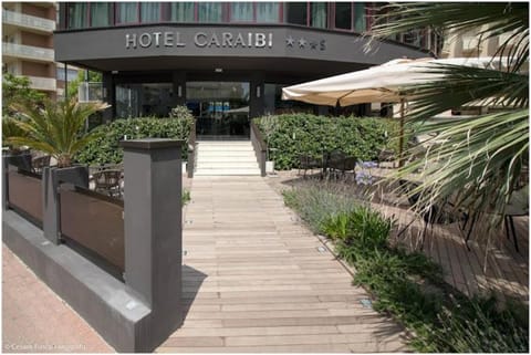 Hotel Caraibi - Long Breakfast Until 11-00 and Dinner Hotel in Milano Marittima