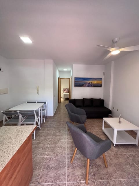 TV and multimedia, Kitchen or kitchenette, Living room