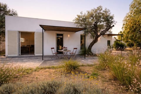 Property building, Patio, Garden, Garden view