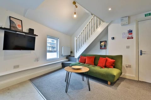 Modern 1-Bed Flat near Cardiff City Centre Apartment in Cardiff