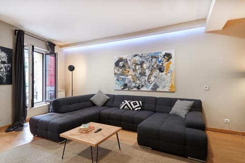 Communal lounge/ TV room, Living room