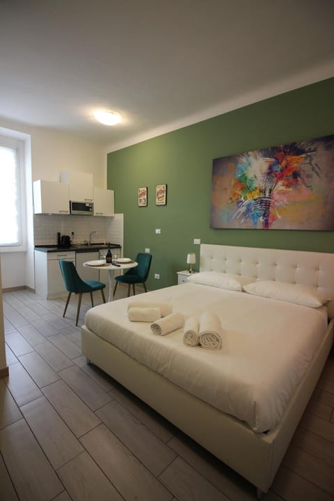 Bed, Kitchen or kitchenette, Photo of the whole room