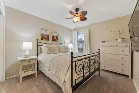 4BR Retreat Near Austin Backyard & Fire pit House in Pflugerville