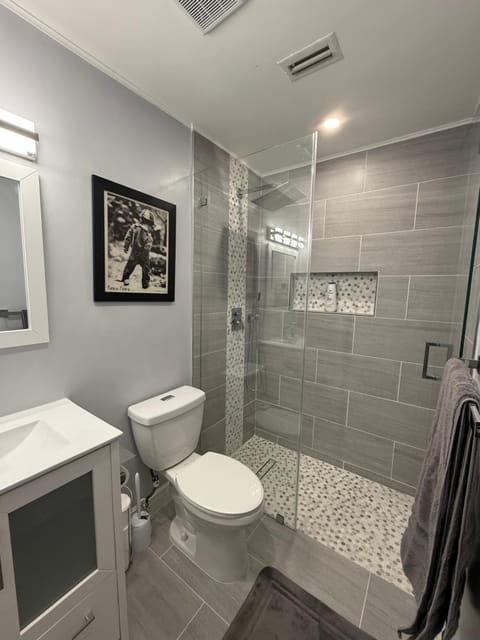 King bed, Park Free, Golf, FLL House in Tamarac