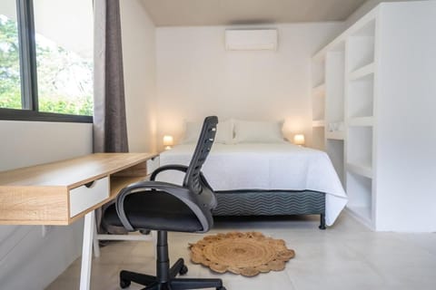 Photo of the whole room, Seating area, air conditioner