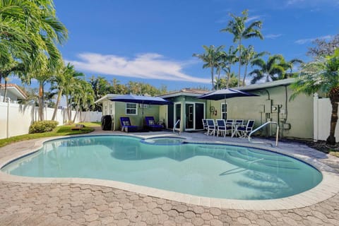 Patio, Day, Pool view, Swimming pool, Swimming pool, sunbed