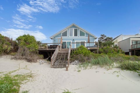 Oceanfront Nest Up Apartment in James Island