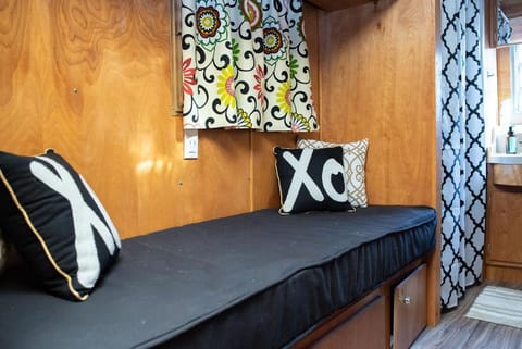 Seating area, Bedroom