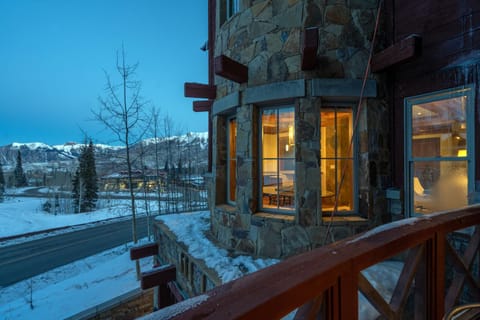 Luxury Lorian Lookout with plenty of amenities House in Mountain Village