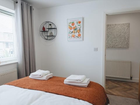 Bed, Photo of the whole room, internet