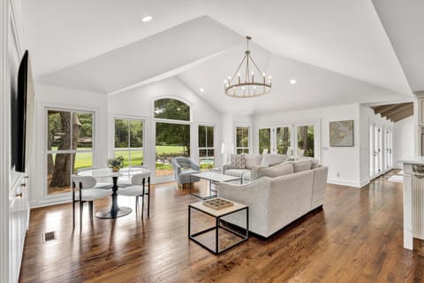 7 Red Maple Road House in Hilton Head Island