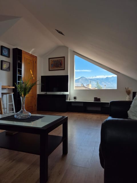 TV and multimedia, Living room, Mountain view