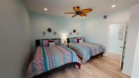 Spectacular Beachfront Beauty 5BR 4BTH - Dragon Fly House in Bolivar Peninsula