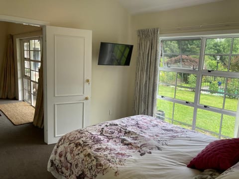 Woodhey Retreat Unit 1 Bed and Breakfast in Cambridge