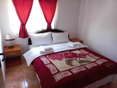Apartmani Sobe Sljivancanin Bed and Breakfast in Montenegro