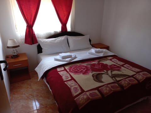 Apartmani Sobe Sljivancanin Bed and Breakfast in Montenegro