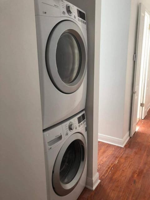 Stylish Renovated Shotgun Home Near French Quarter House in Warehouse District