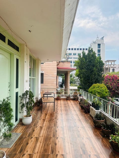 View (from property/room), Balcony/Terrace