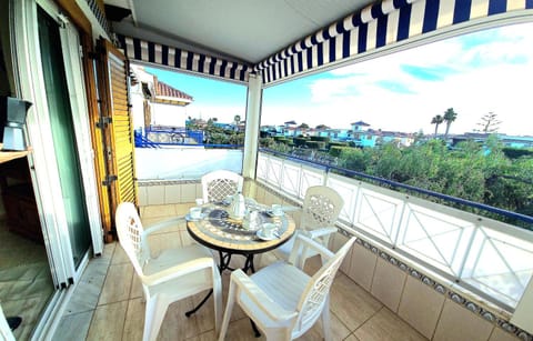 View (from property/room), Balcony/Terrace, Balcony/Terrace, Dining area, Sea view
