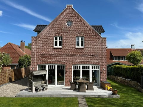 Property building, Balcony/Terrace