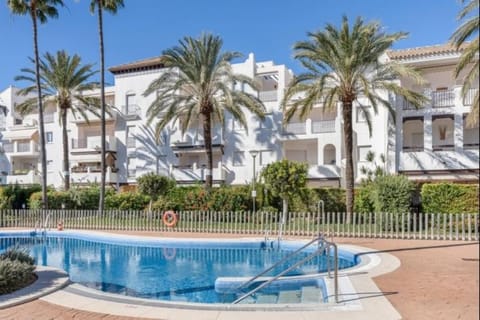 Garden, Swimming pool
