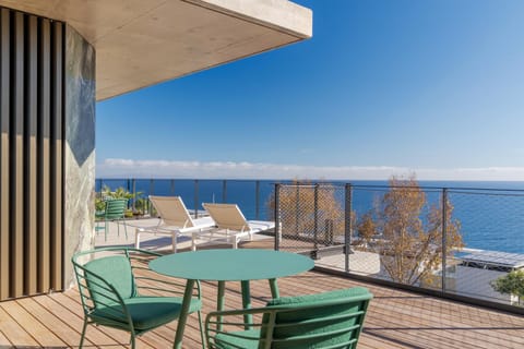 Patio, Day, Natural landscape, View (from property/room), Balcony/Terrace, Dining area, Sea view