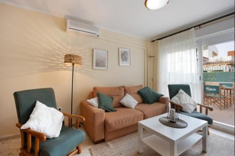 Living room, air conditioner
