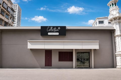 Facade/entrance