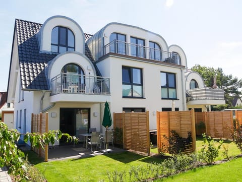 Property building, Garden, Garden view
