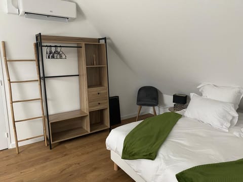 Duplex l Auvetia 150 m circuit 24 h Apartment in Le Mans