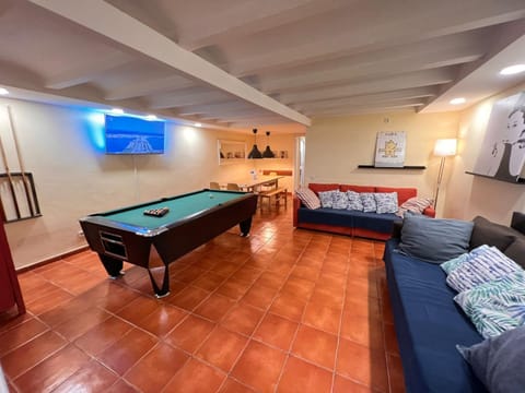 Ramblas Rentals Central Duplex 4BR Terrace Pool Table & Ping Pong Apartment in Barcelona