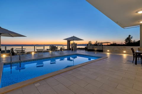 Natural landscape, Sea view, Swimming pool, sunbed