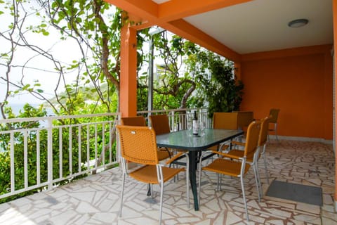 Apartment Lemon tree Apartment in Dubrovnik-Neretva County