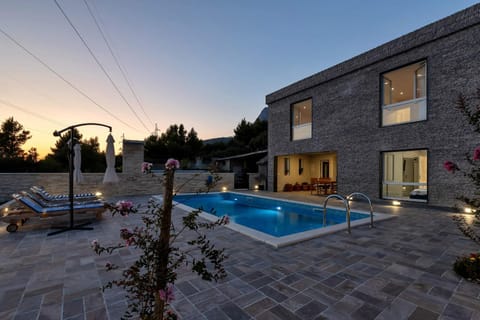 Property building, Pool view, Swimming pool