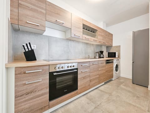 dishwasher, oven, stove, washing machine