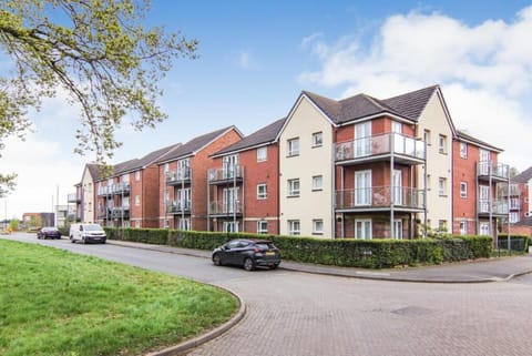 Property building, Day, Neighbourhood