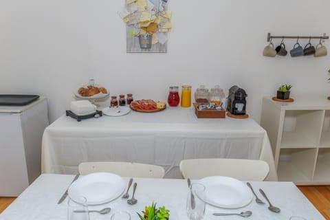 Food and drinks, Food, Breakfast