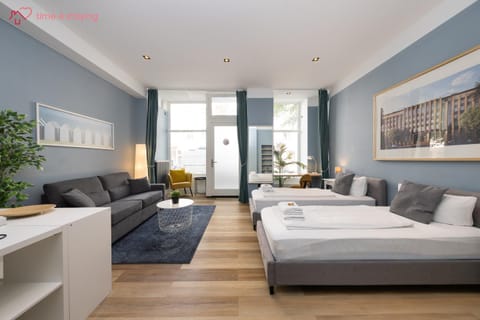 Bed, Living room, Photo of the whole room, Seating area, Bedroom