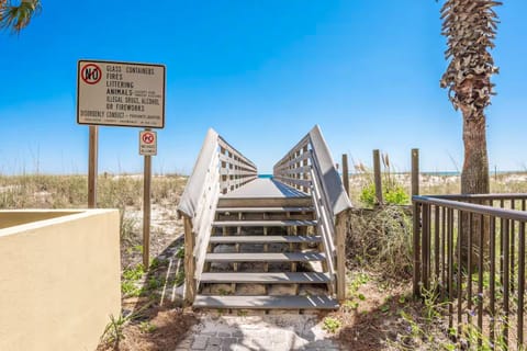 2 BR Condo with Shared Pool and Beach Access Apartment in Okaloosa Island