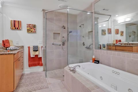 Sandy Springs Retreatpoolhottubking Bed House in Sandy Springs