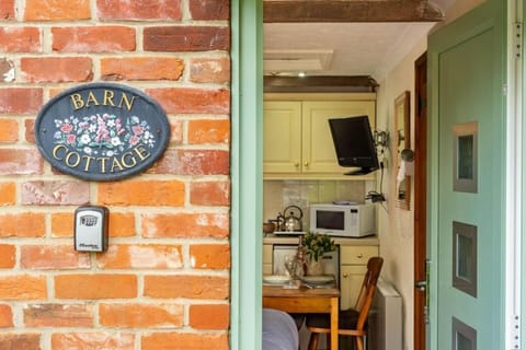Property building, TV and multimedia, Kitchen or kitchenette
