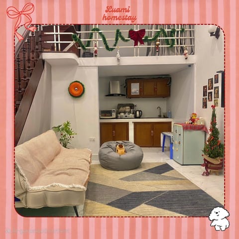 Kitchen or kitchenette, Living room, Seating area