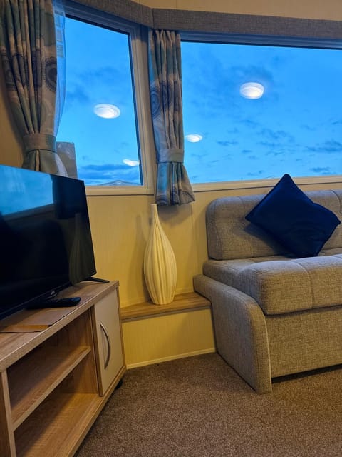 Little Cha-Am Caravan Hire at Silver Sands Campground/ 
RV Resort in Lossiemouth