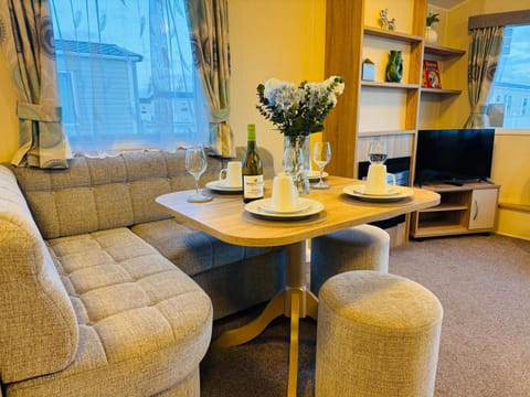 Little Cha-Am Caravan Hire at Silver Sands Campground/ 
RV Resort in Lossiemouth