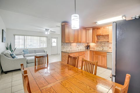 4 Mi to Shore Family Home in Daytona Beach House in Holly Hill