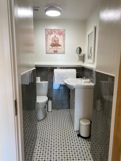 Kylemore House Boutique Apartments - Nancy's Drift Apartment in County Mayo