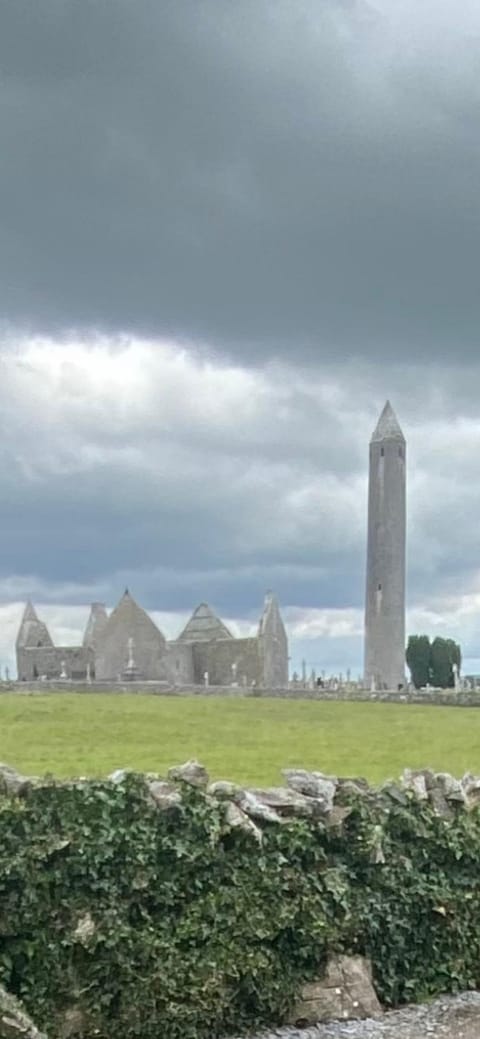 Kingsize room in quiet house Bed and Breakfast in County Clare