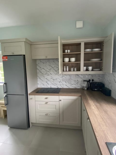 Kingsize room in quiet house Bed and Breakfast in County Clare