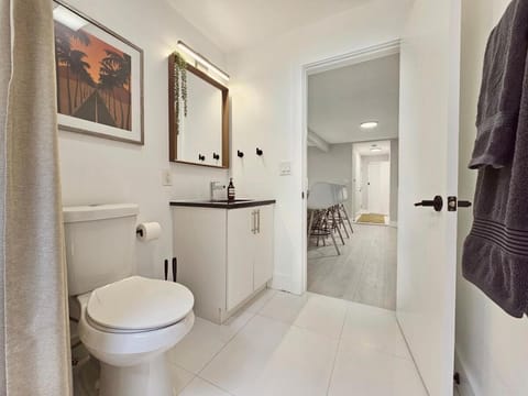 Casa Eden - Half mile to Lauderdale Marine Center - 4 bedrooms - 2 bathrooms House in Hollywood